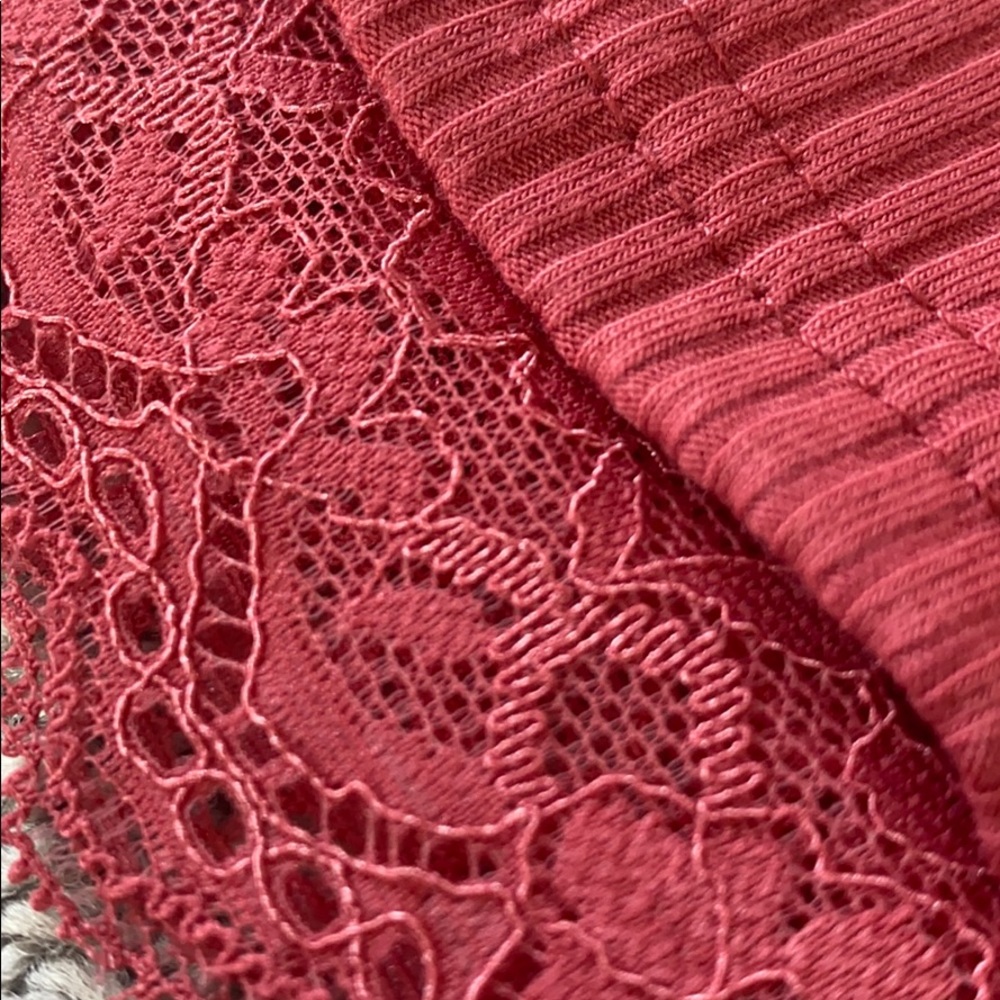 red shirt - Picture 3 of 4